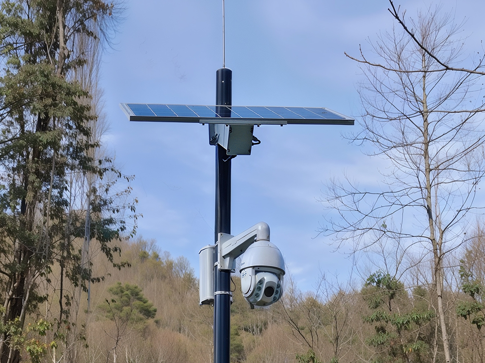 太陽能(néng)供電(diàn)系統：森(sēn)林(lín)防火(huǒ)的(de)綠(lǜ)色守護者