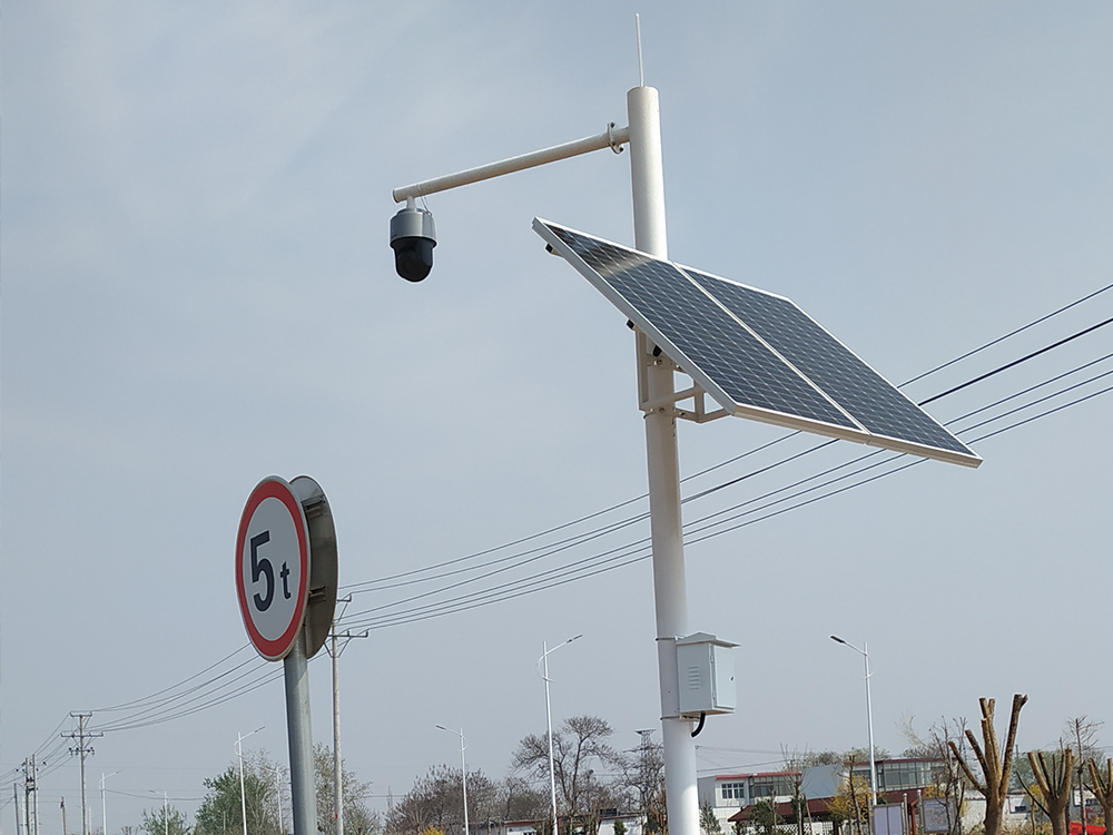 太陽能(néng)供電(diàn)系統在河(hé)北(běi)道(dào)路(lù)監控中的(de)應用(yòng)