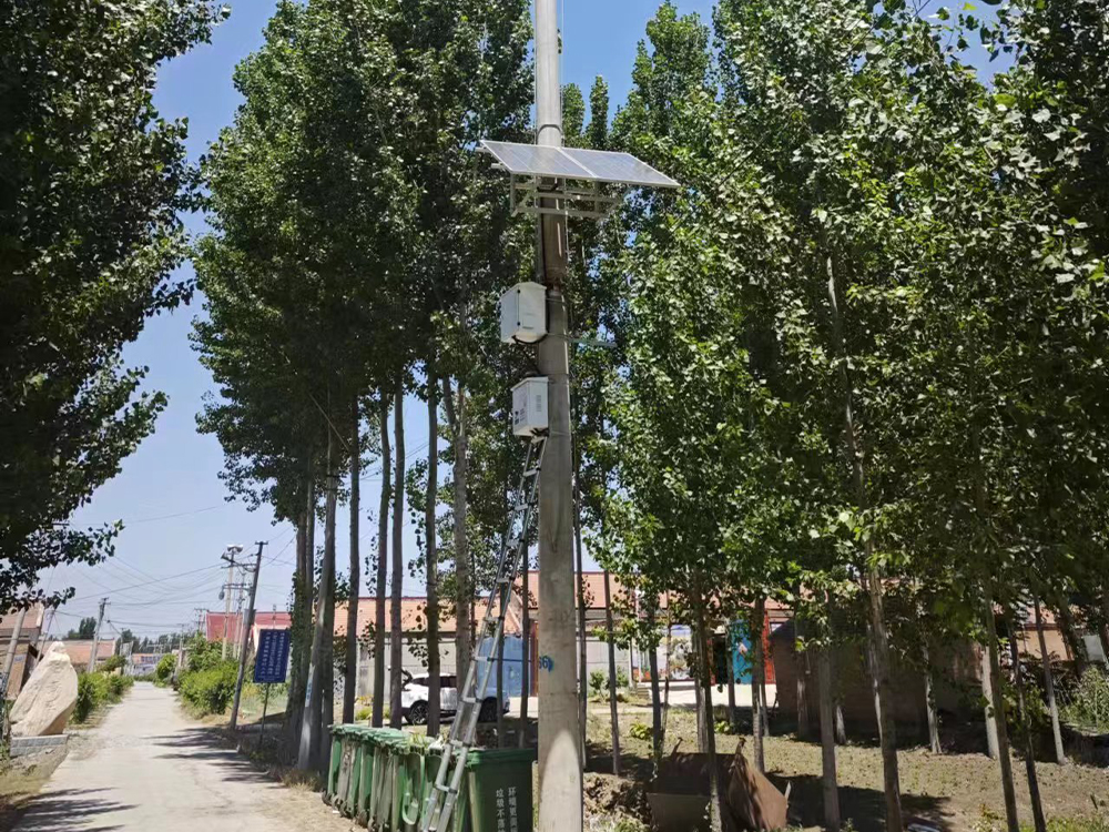 太陽能(néng)供電(diàn)系統方案在山(shān)西(xī)鄉(xiāng)村(cūn)道(dào)路(lù)監控中的(de)作(zuò)用(yòng)