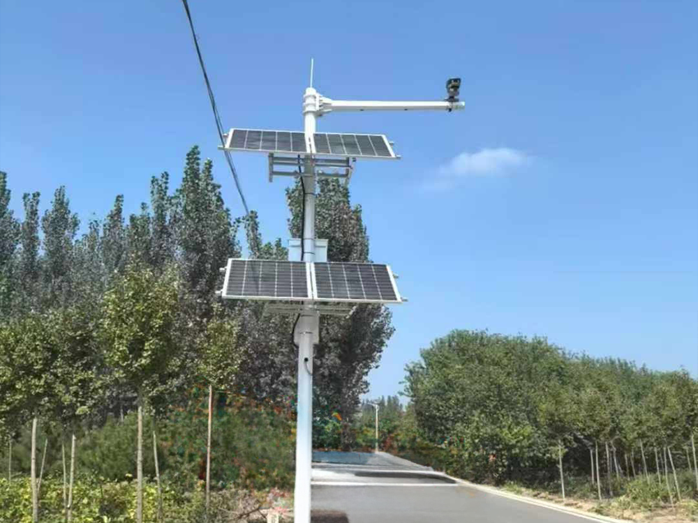 太陽能(néng)供電(diàn)系統：照(zhào)亮(liàng)江西(xī)山(shān)區(qū)道(dào)路(lù)監控的(de)綠(lǜ)色之路(lù)