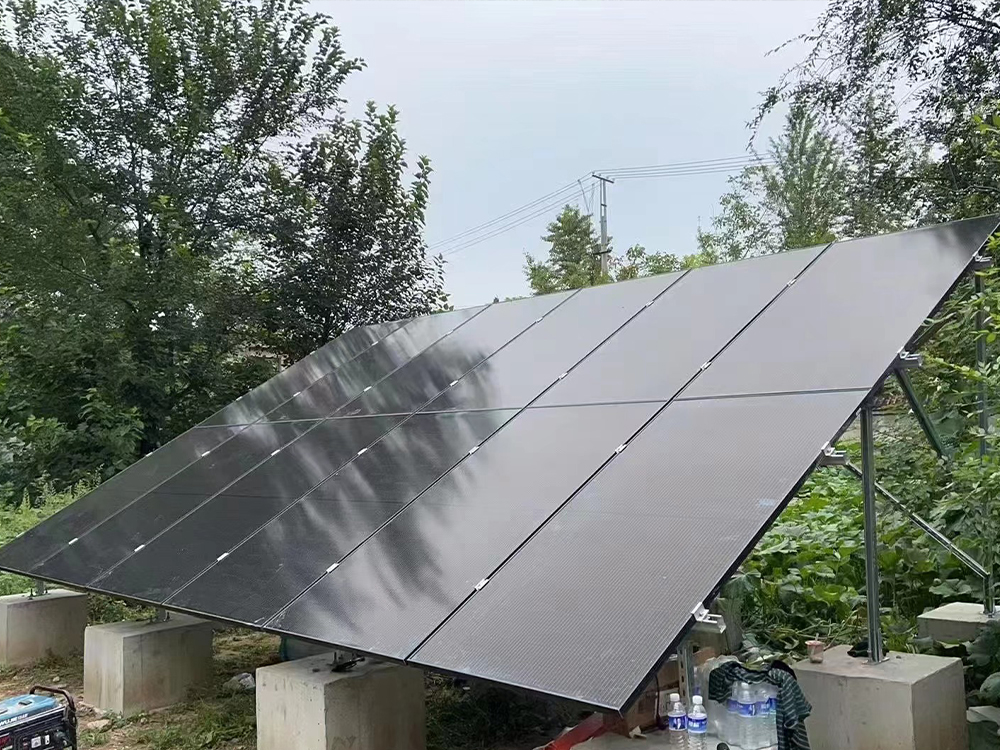 太陽能(néng)供電(diàn)系統：電(diàn)力通(tōng)信的(de)綠(lǜ)色守護者