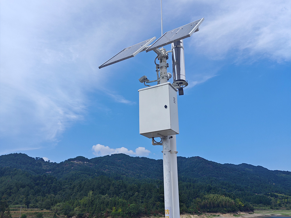 太陽能(néng)供電(diàn)系統對(duì)水(shuǐ)情測報(bào)站(zhàn)的(de)作(zuò)用(yòng)