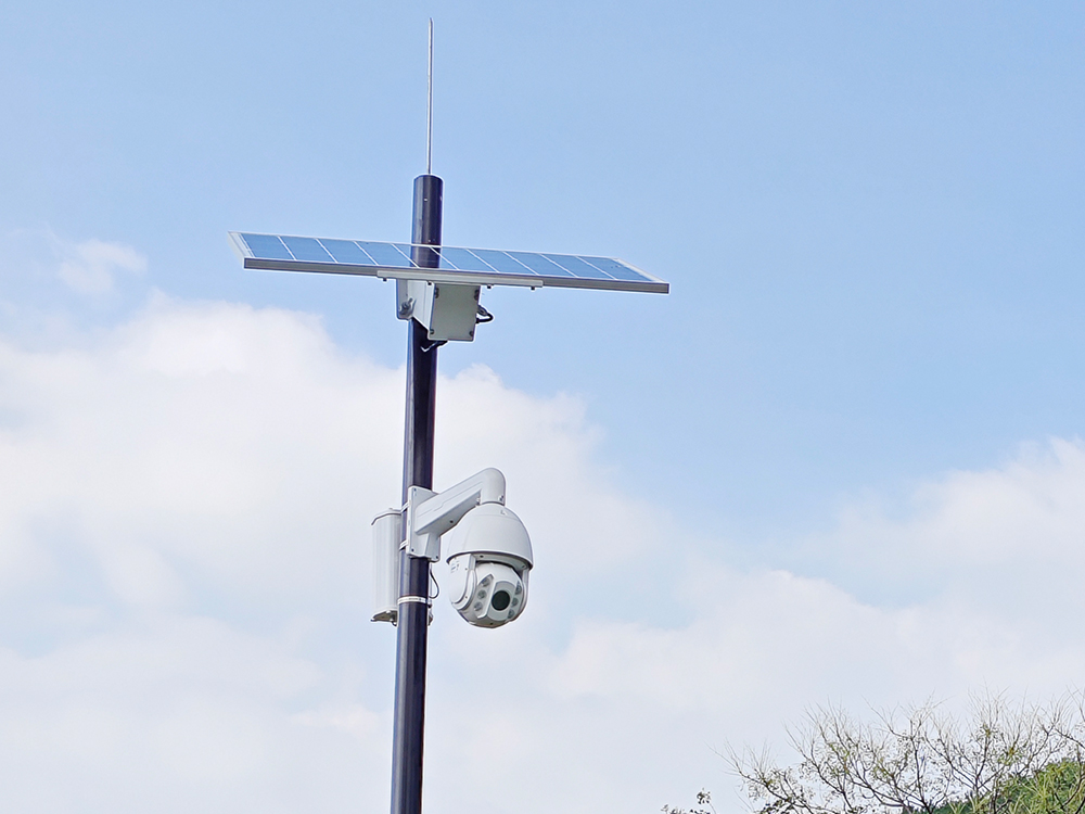 太陽能(néng)供電(diàn)系統賦能(néng)社區(qū)安防新生(shēng)态